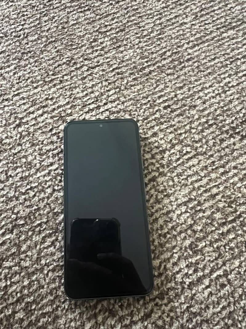 Google Pixel 8 (10/10 condition) 6