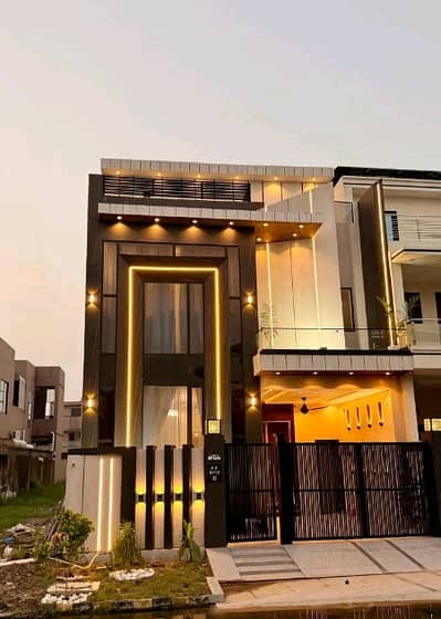 Stunning Prime Location House Is Available For sale In Citi Housing Society