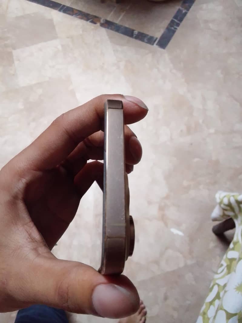 Apple iPhone 14 Pro Max 3