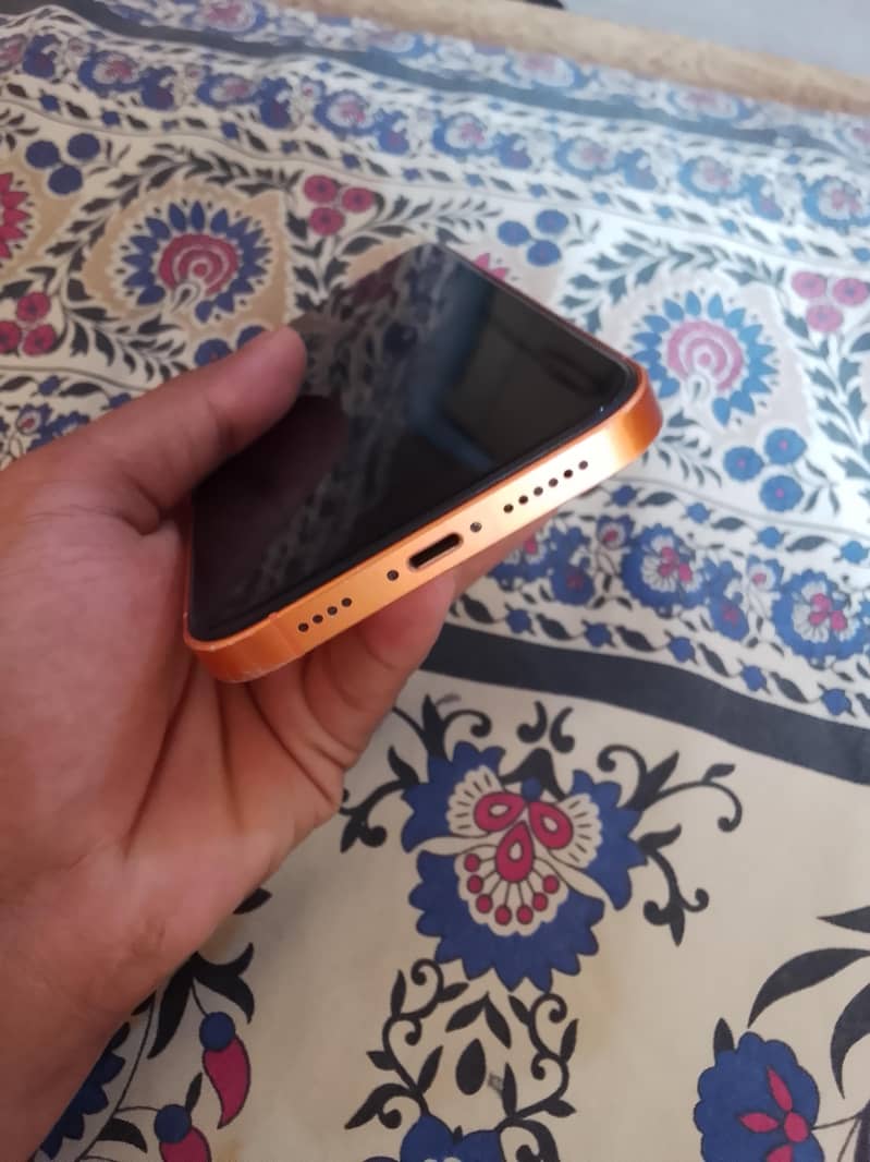 Apple iPhone XR 4