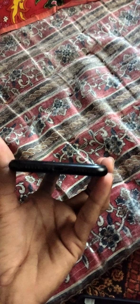 Apple iPhone XR 6
