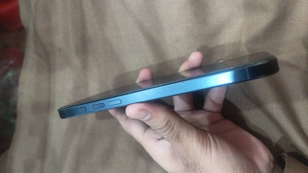 Apple iPhone 15 Pro Max 1