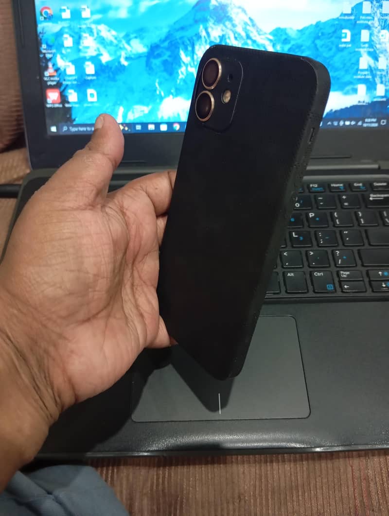 Apple iPhone 12 1
