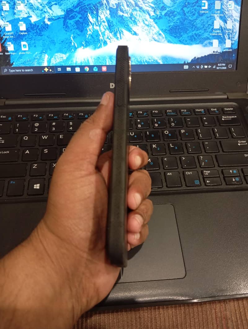 Apple iPhone 12 3
