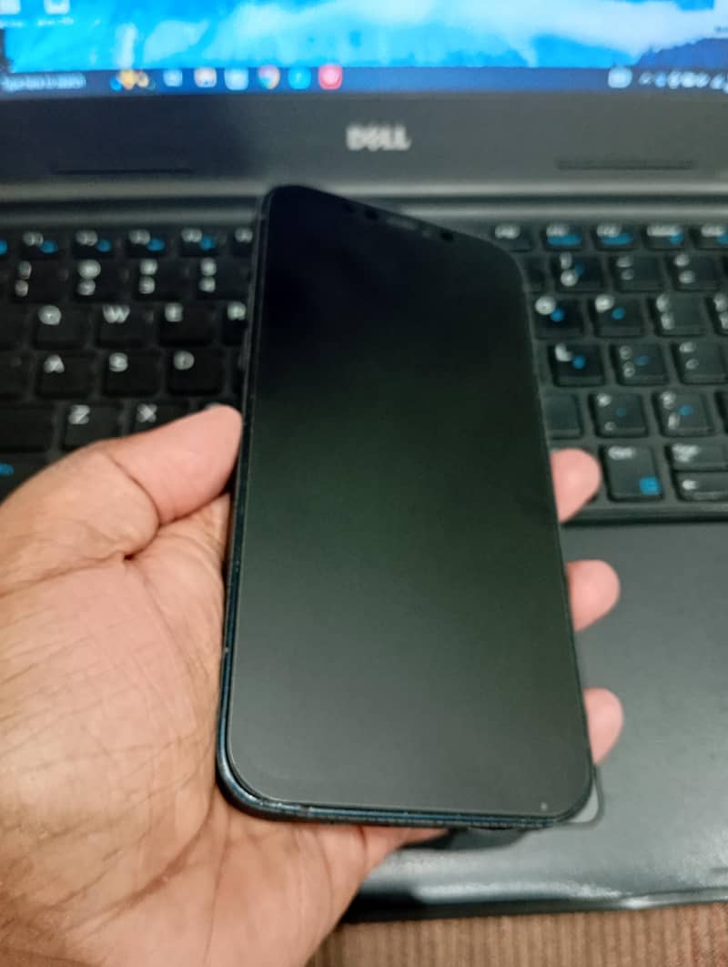 Apple iPhone 12 5