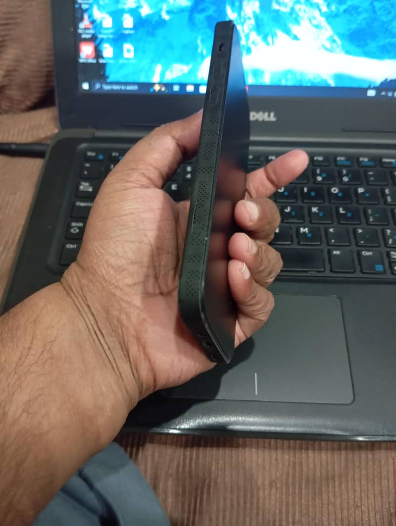 Apple iPhone 12 6