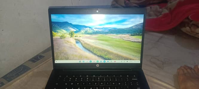 Hp ke Chromebook laptop sale krni h