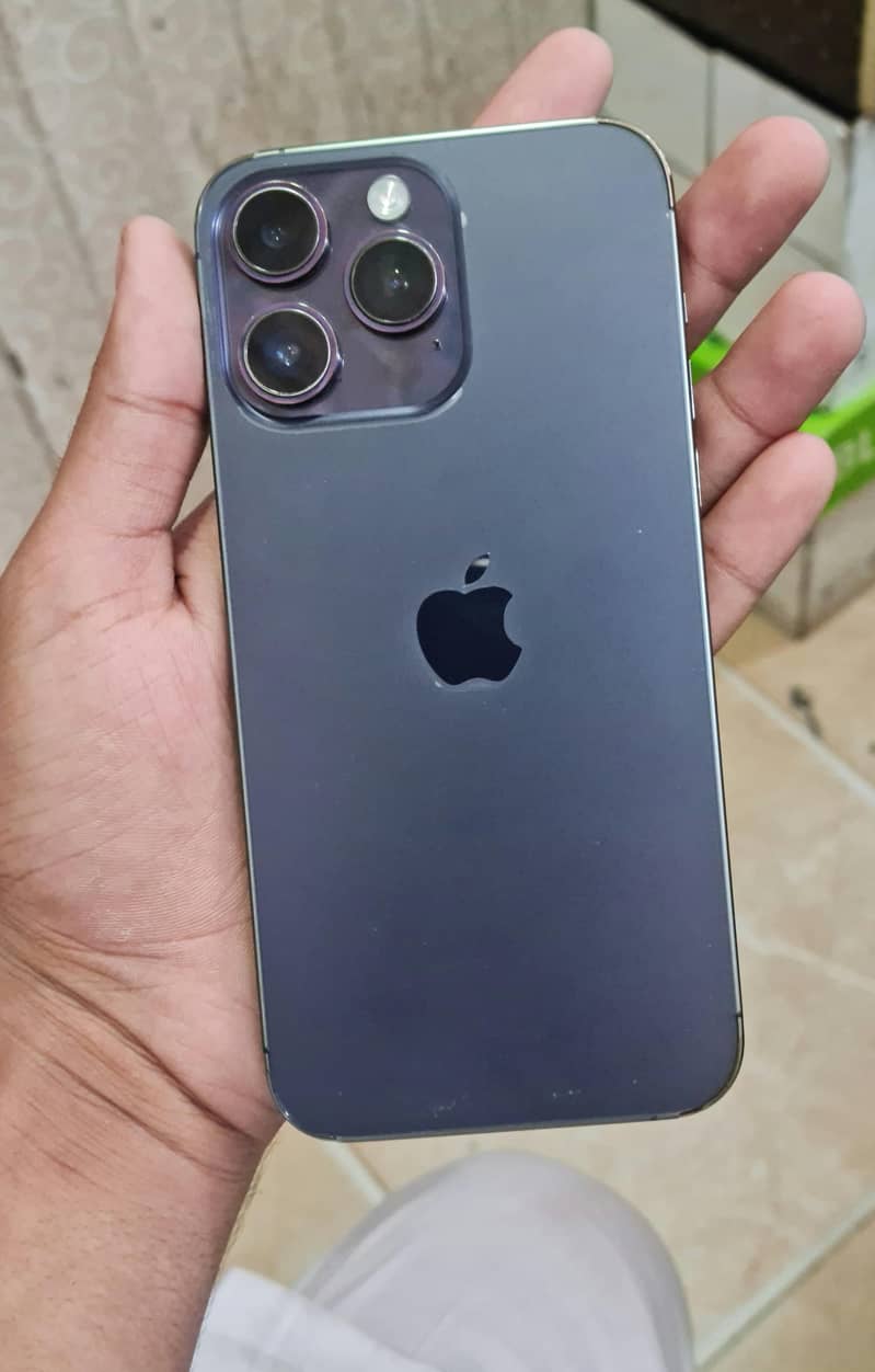 Apple iPhone 14 Pro Max 0