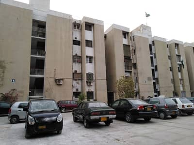 Gulshan-E-Iqbal Block 16 Buitul Mukkram Masjid 3rd Floor Appartment Fully Ranovated 3 Bed Rooms Drawing Lounge Kitchen With Study Room Near Park Market Boundary Wall Project