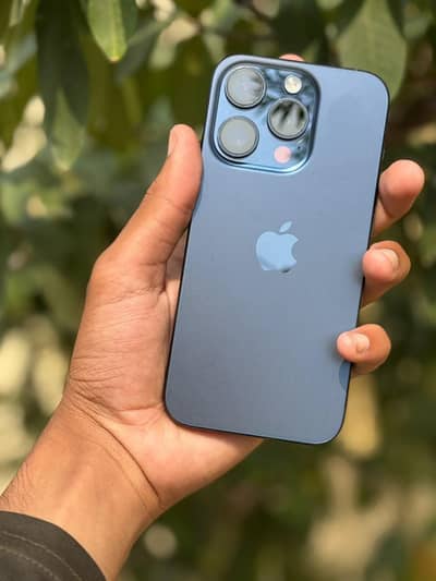 Apple iPhone 15 Pro