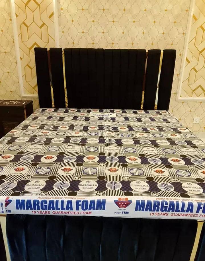 King size Bed 0