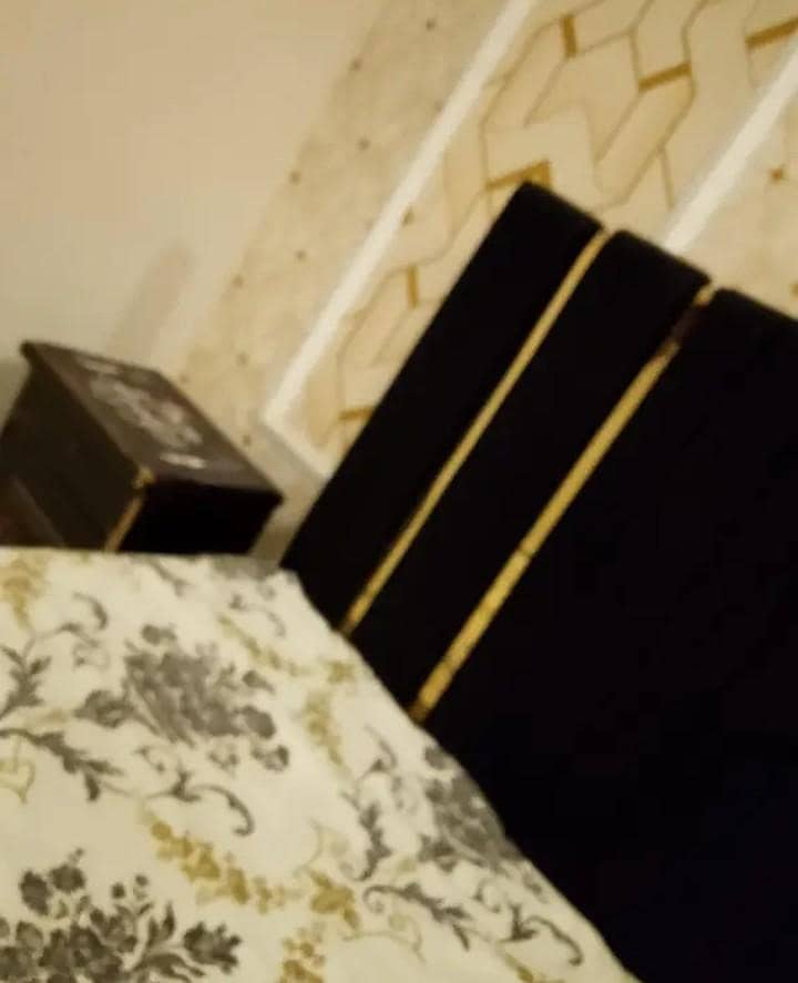 King size Bed 4