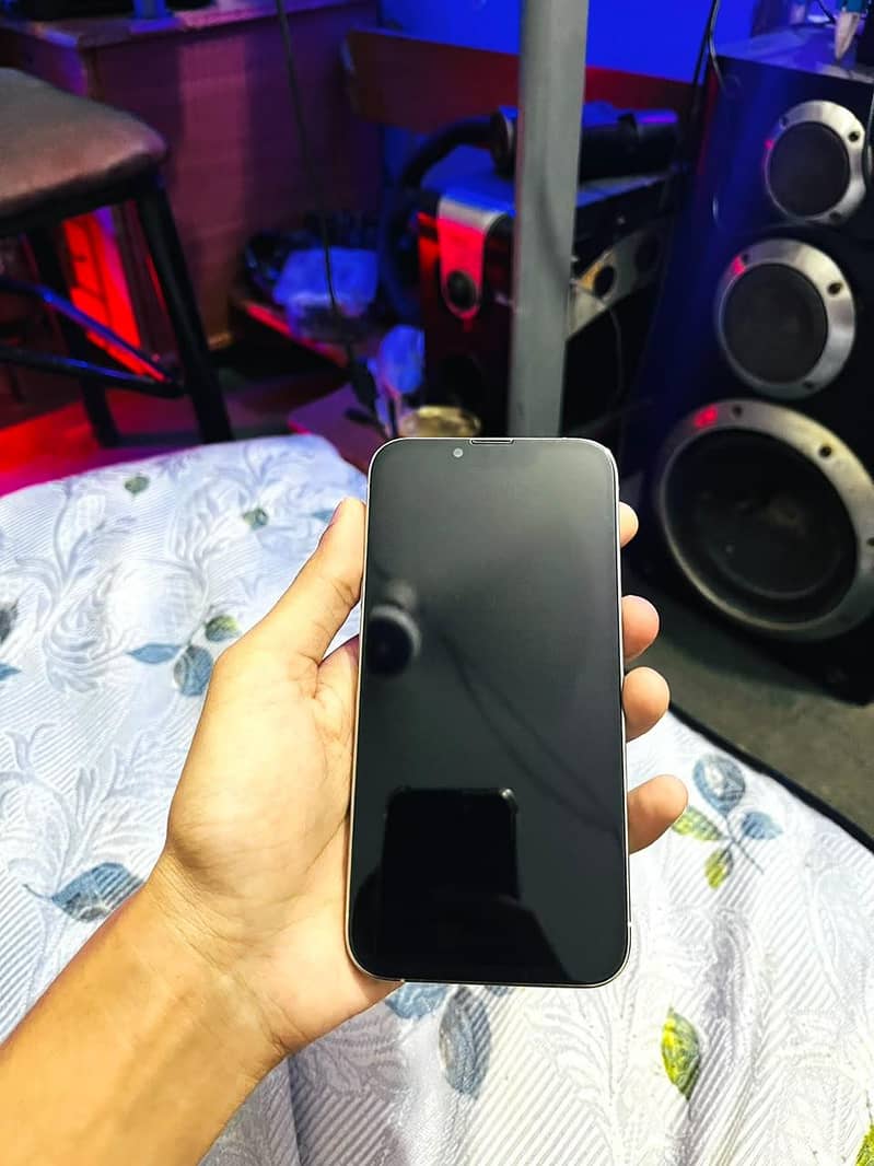 Apple iPhone 13 Pro 2