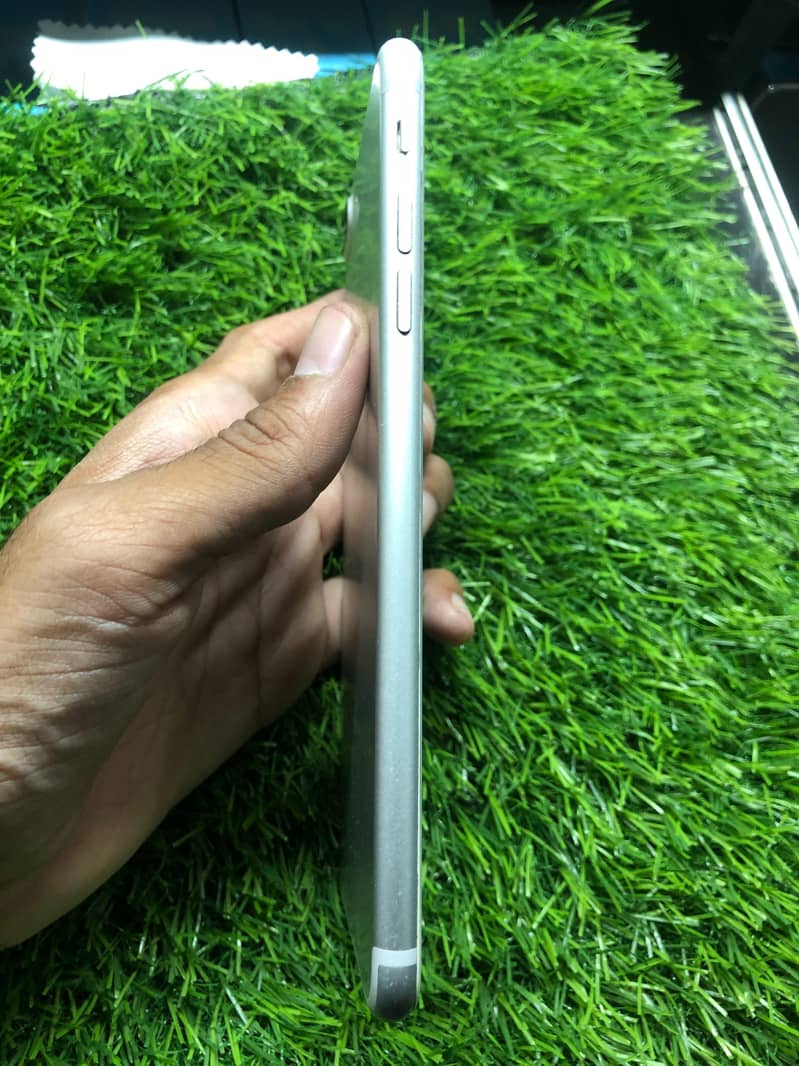 Apple iPhone 7 Plus 3