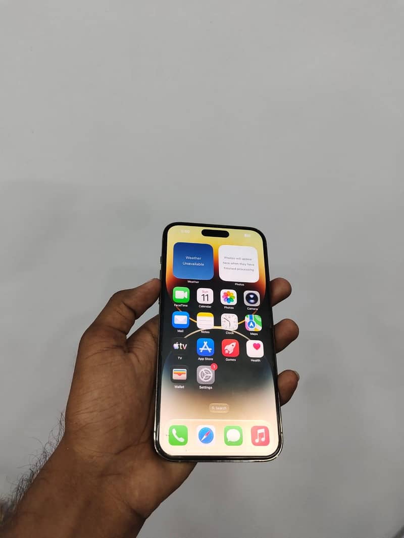Apple iPhone 14 Pro Max 1