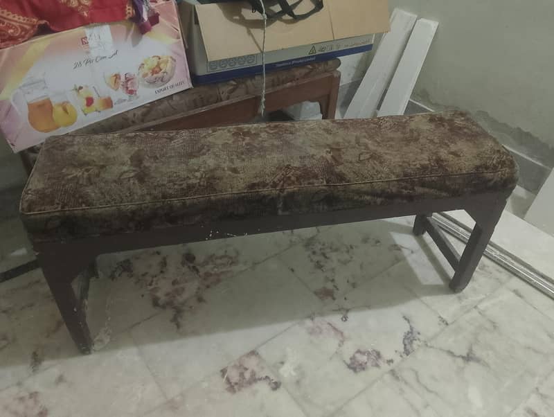 3 Benches 0