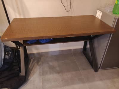 computer table for sale urgent
