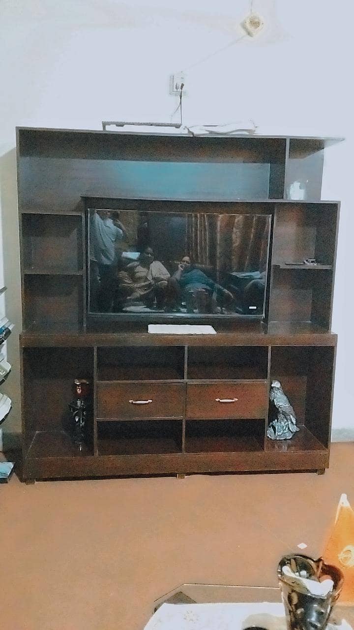 TV case 0