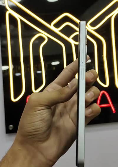 Infinix Hot 30 Play