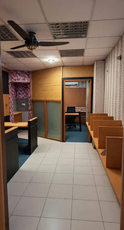 Ideal 425 sqft Sami furnish office for rent