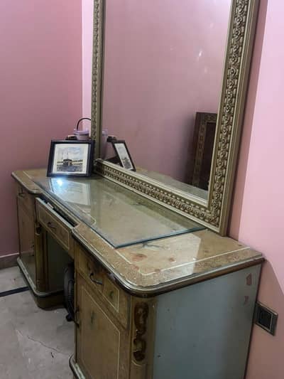 Dressing Table with Large Mirror  Good Condition