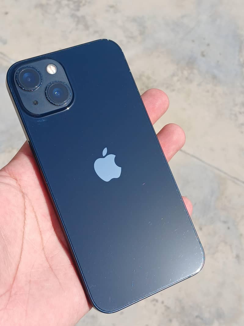 Apple iPhone 13 0