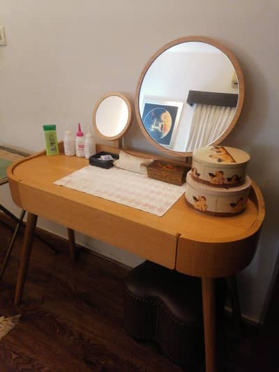 IKEA BRAND IMPORTED DRESSING TABLE