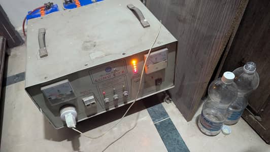 2500 Watt. . . 36V. . . UPS with 3 AGS 80 AH Batteries