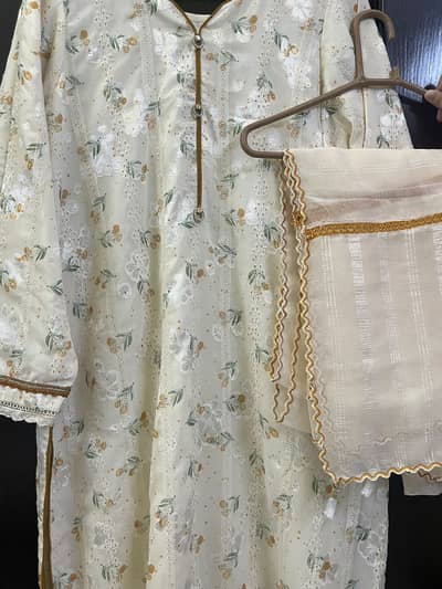 3 pcs swiss lawn dress beautifully draped