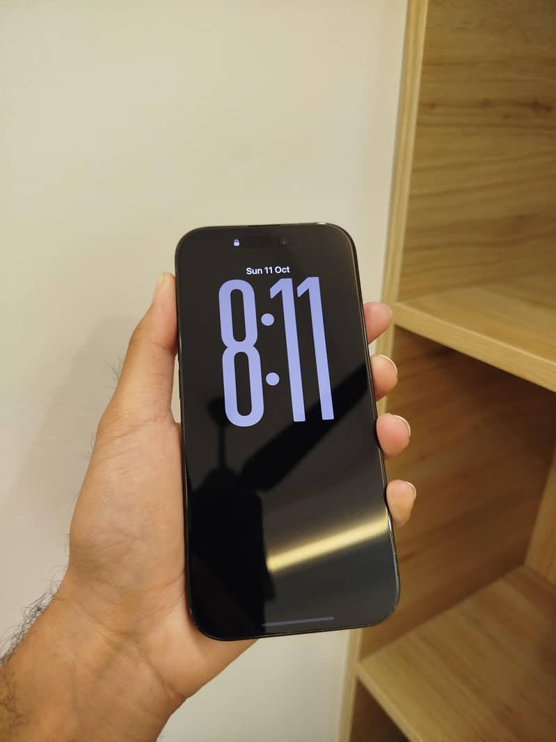 Apple iPhone 16 Pro 2