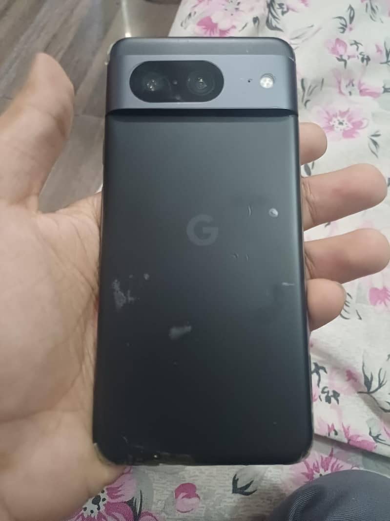 Google Pixel 8 4