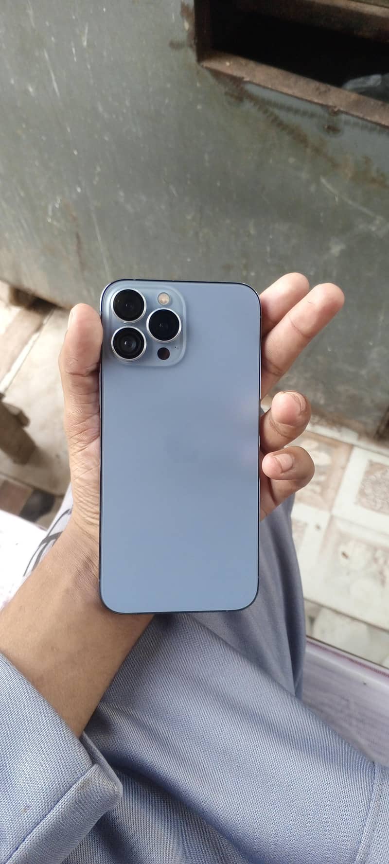 Apple iPhone 13 Pro Max 2