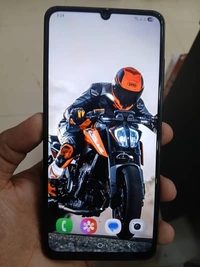 Samsung Mobile A06