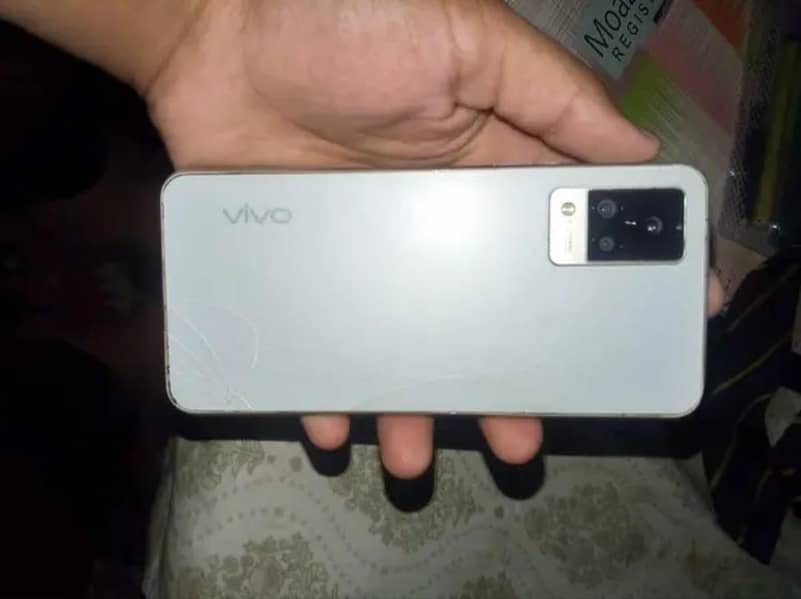 Vivo V21 3