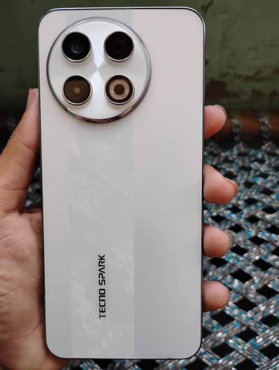 Tecno Spark 30 Pro (8GB/128GB) - Smooth Gaming Phone