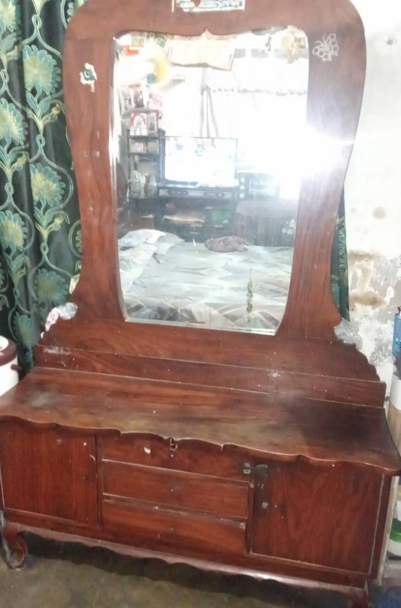 dressing table 2