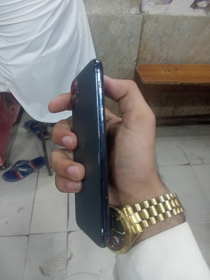 Apple iPhone 11 Pro max 3