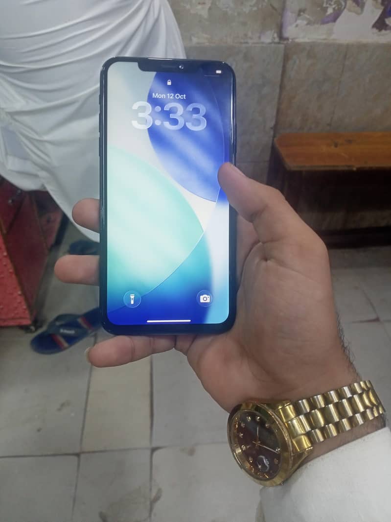 Apple iPhone 11 Pro max 4