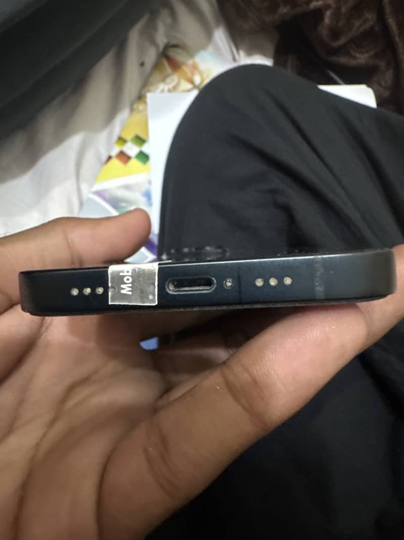 Apple iPhone 14 3