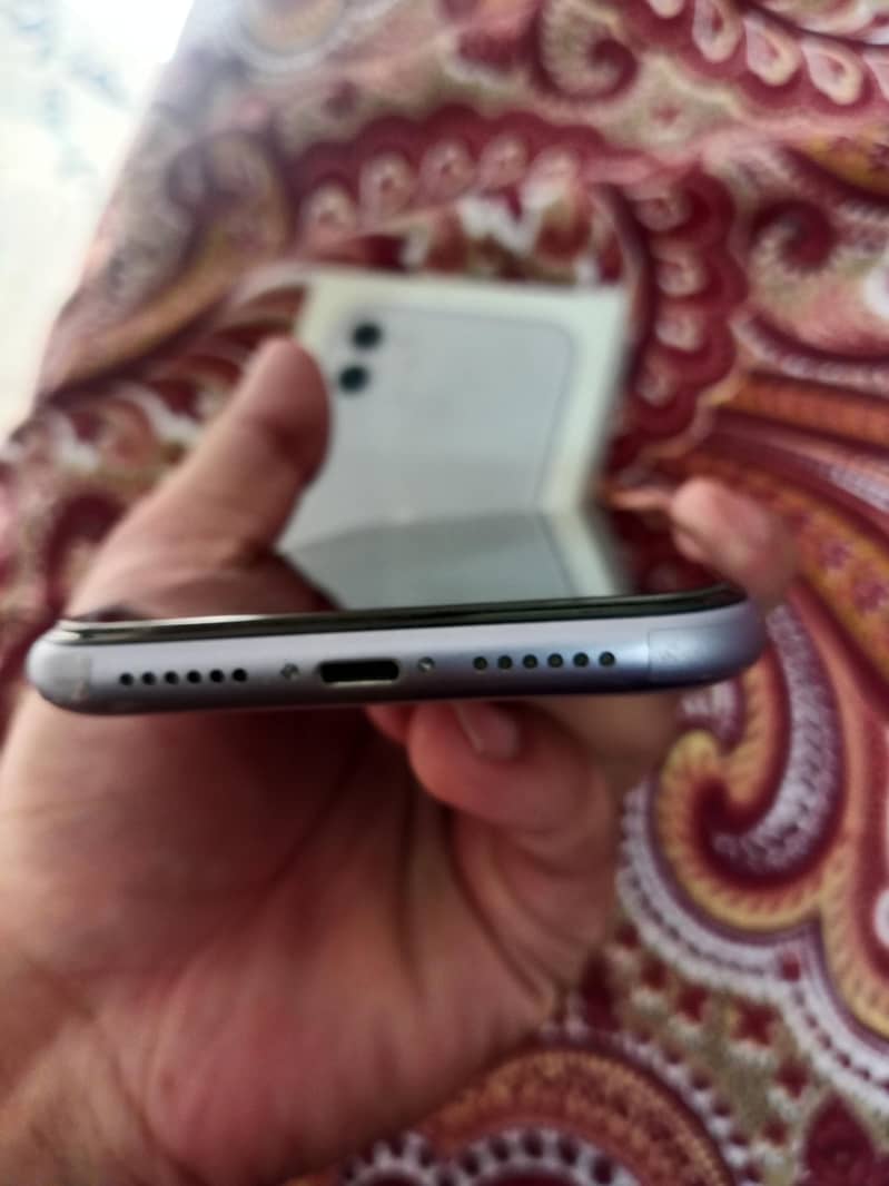 IPHONE 11 1