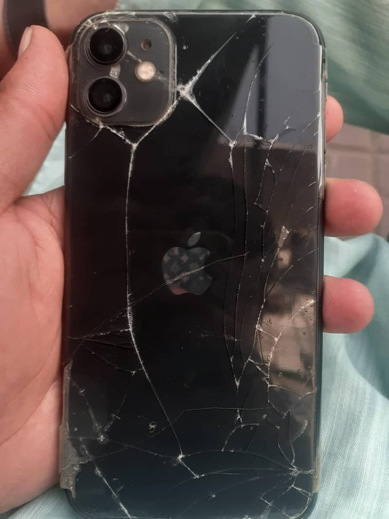 Apple iPhone 11 4