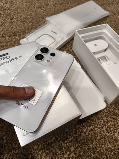 OPPO Reno16F