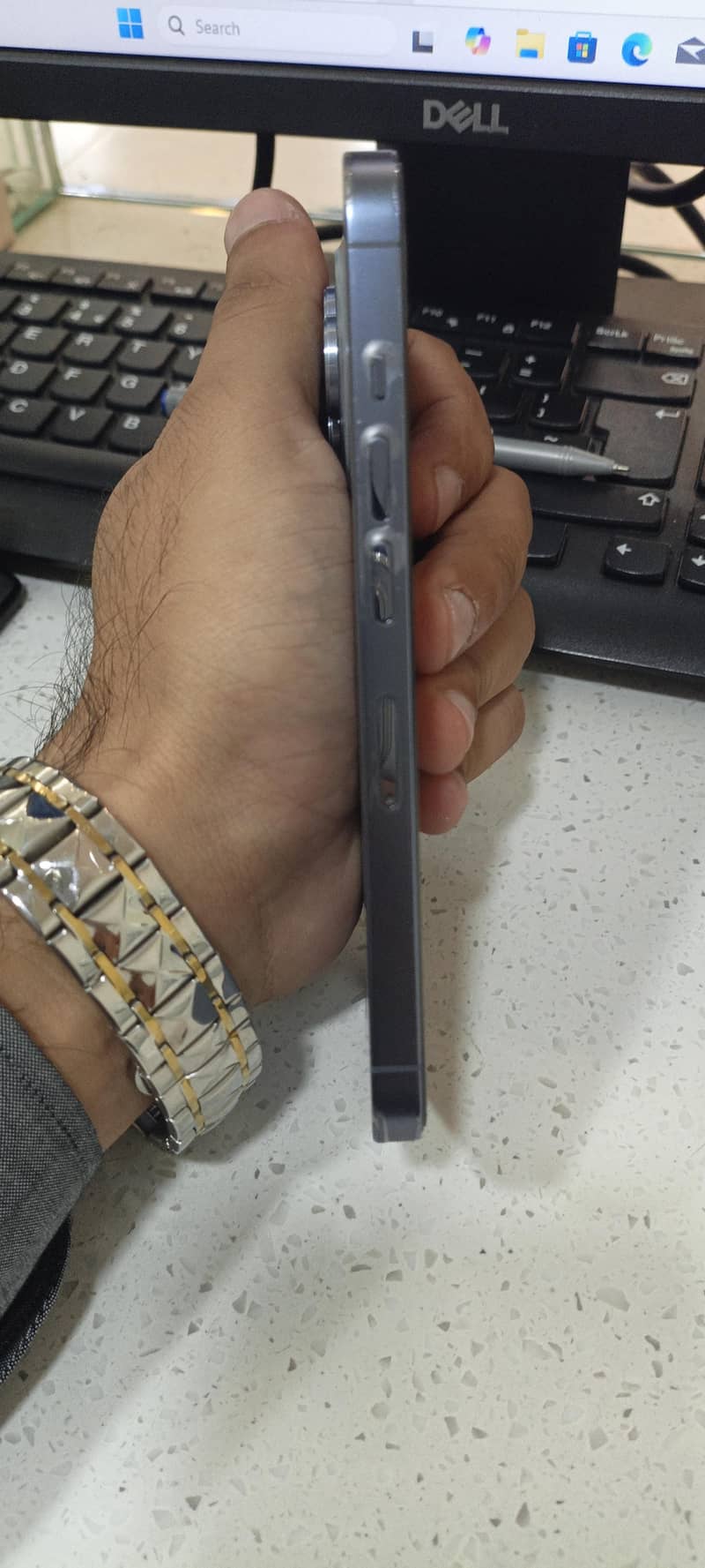 Apple iPhone 13 Pro 2