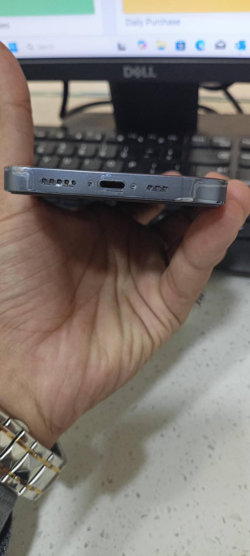 Apple iPhone 13 Pro 4