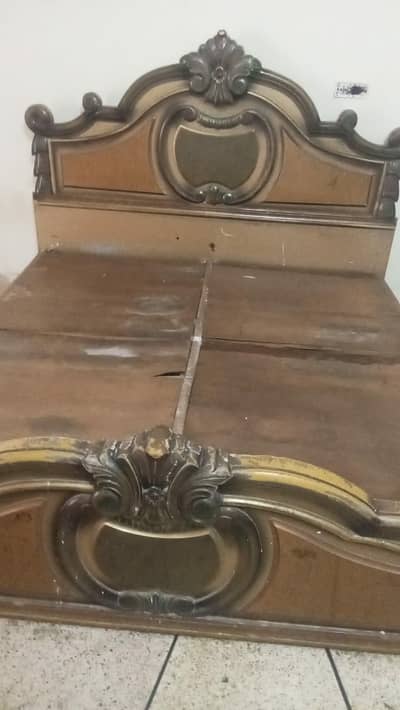 Axhi condition ma bed ha for urgent sale