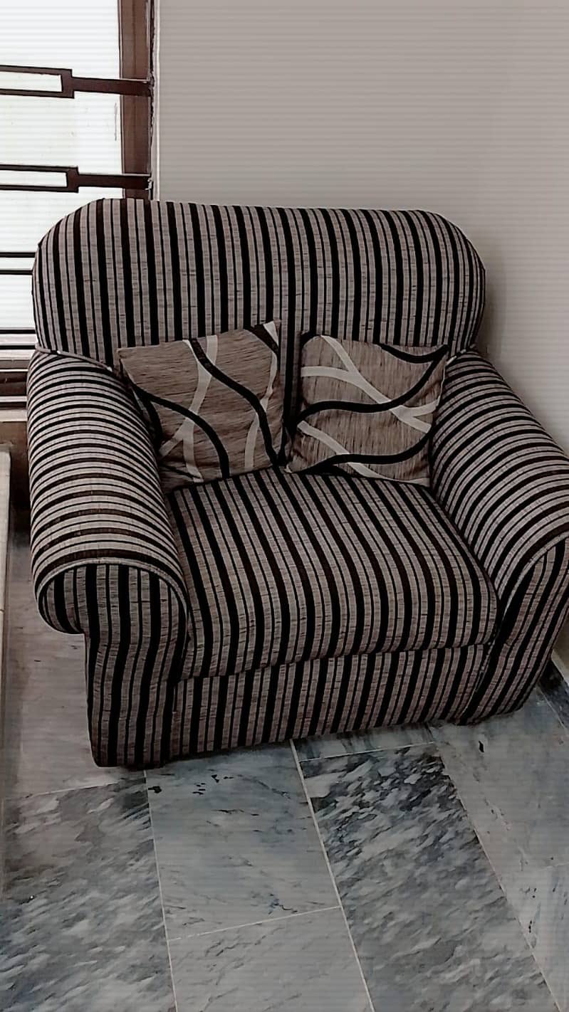 sofa set three piece 0