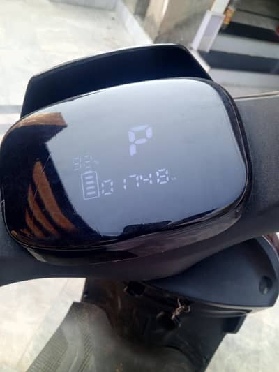 Metro T9 Sport EV Lithium | 1,740 KM Only | 10/10 Mint Condition