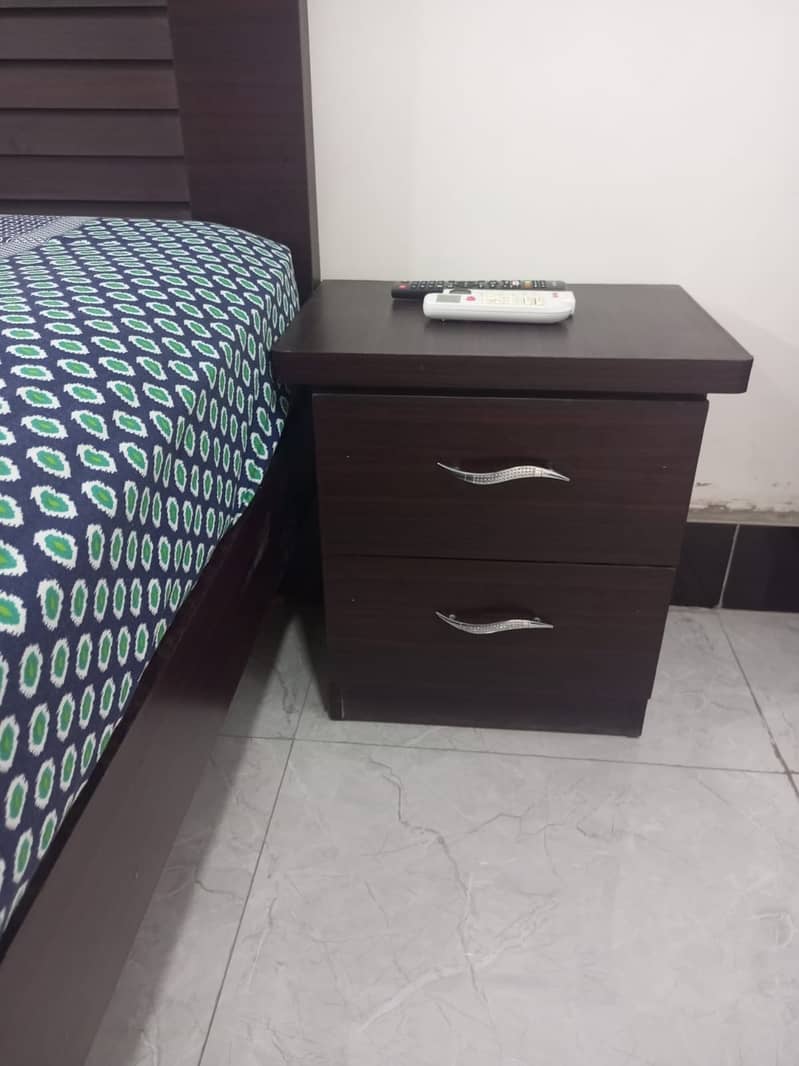 Bed Room Set 3 Items 5