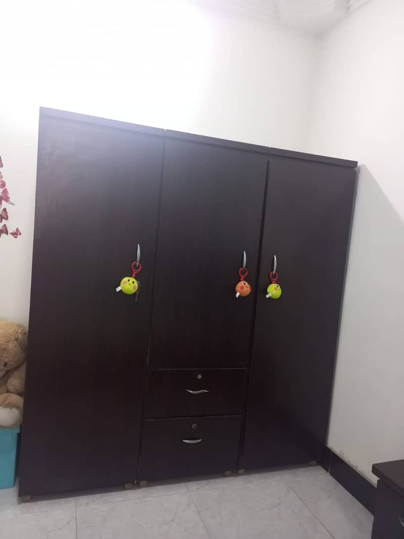 Bed Room Set 3 Items 6