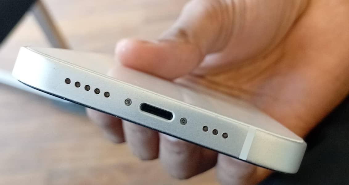 Apple iPhone 12 3